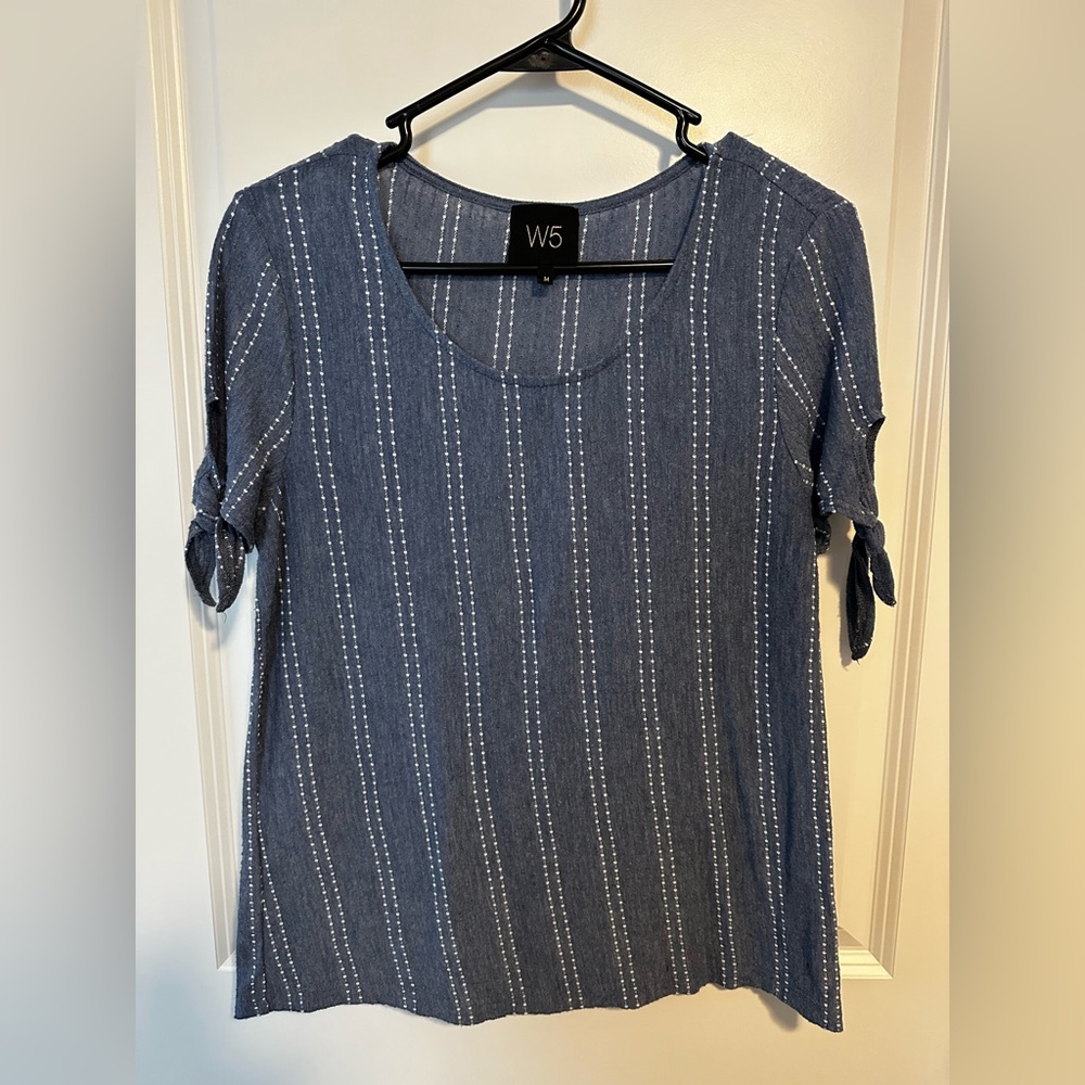 W5 top, size medium